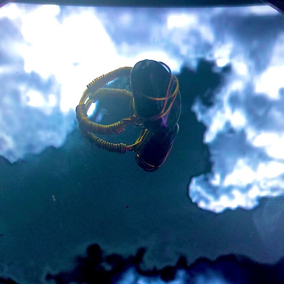 glass stone wire ring - Picture 1 of 1